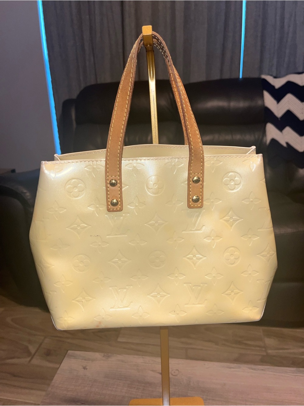 Louis Vuitton Butter yellow Reade Vernis PM Top-Handle Tote